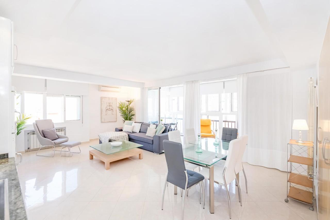 Apartmán Bhost - Paseo De La Malagueta Màlaga Exteriér fotografie