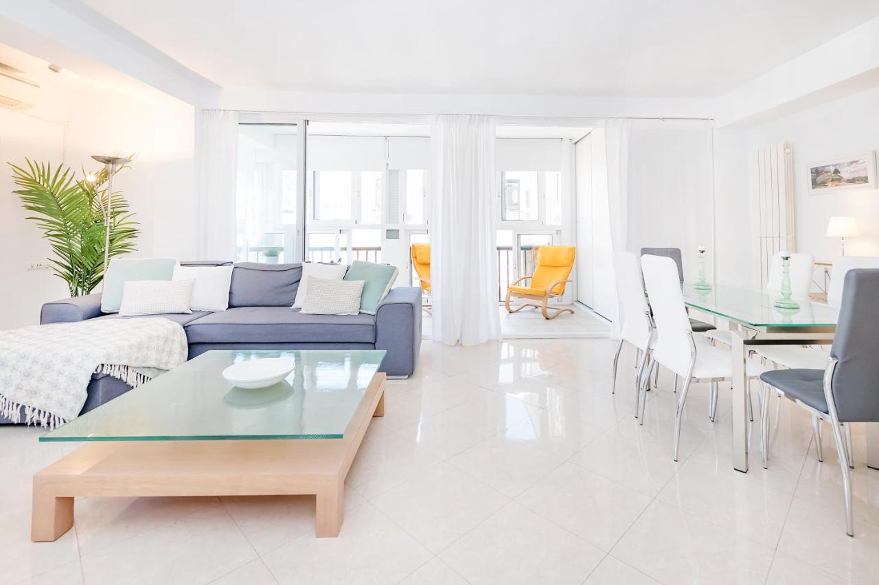 Apartmán Bhost - Paseo De La Malagueta Màlaga Exteriér fotografie